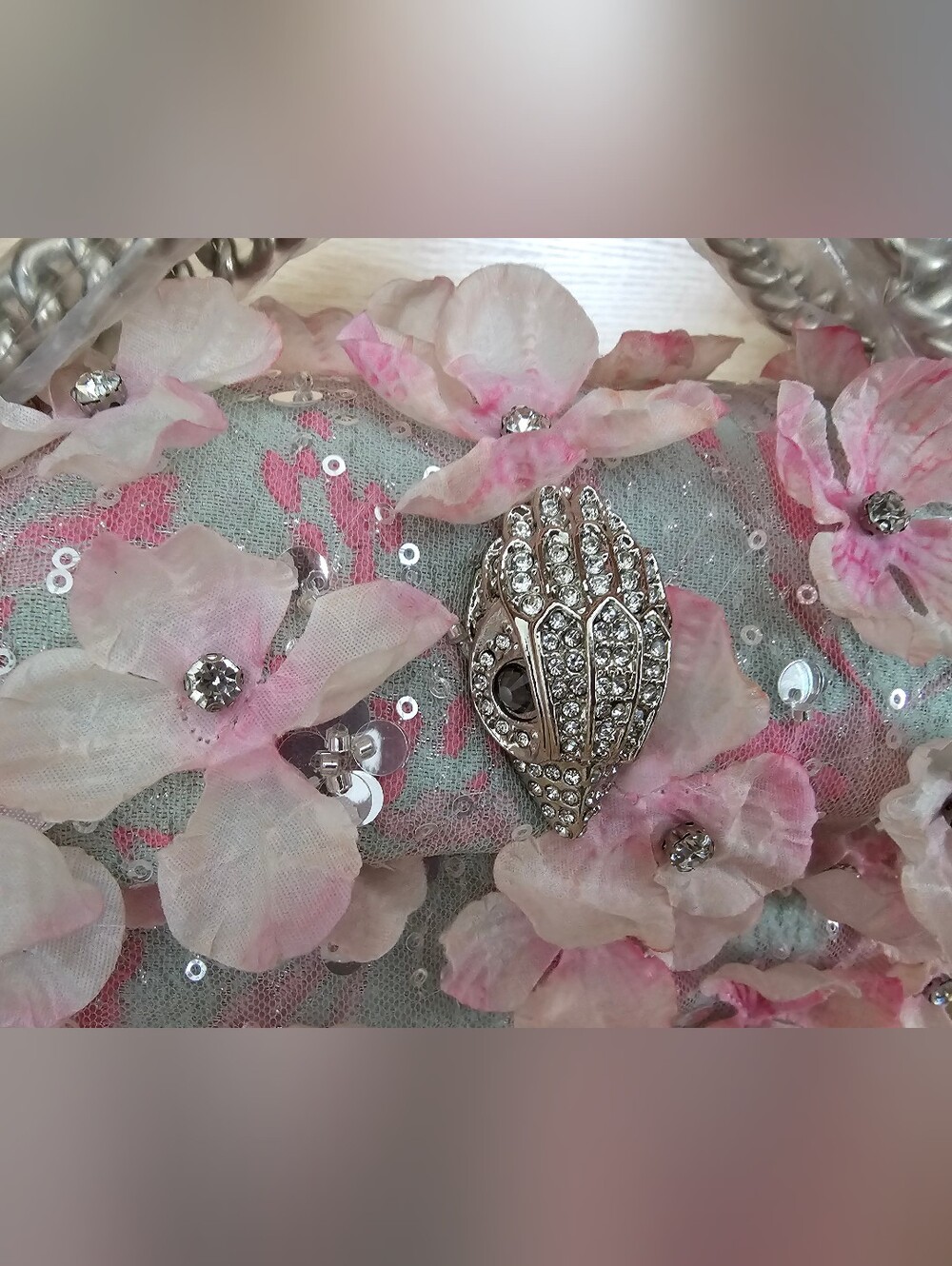 Kurt Geiger Mini Kensington Flower Bag. - Picture 5 of 12